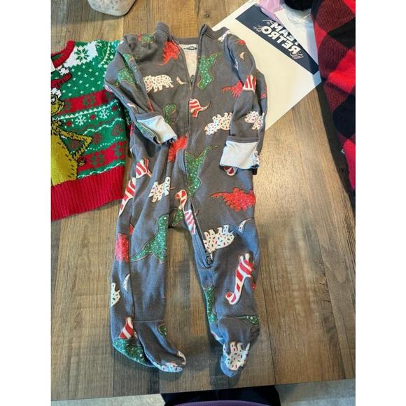 Baby’s holiday outfits - Picture 4 of 5